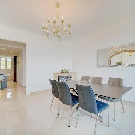 Brand New Three Bedroom With Sea Views Διαμέρισμα