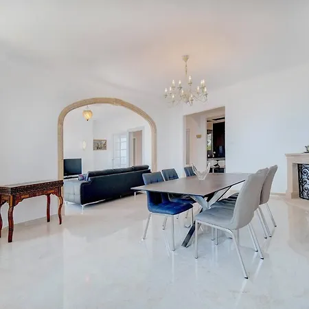 Brand New Three Bedroom With Sea Views * Κάννες