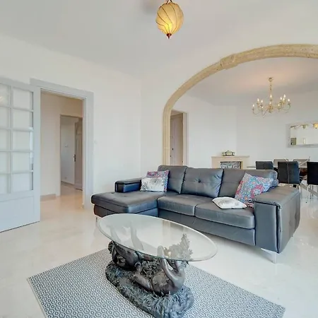 Διαμέρισμα Brand New Three Bedroom With Sea Views